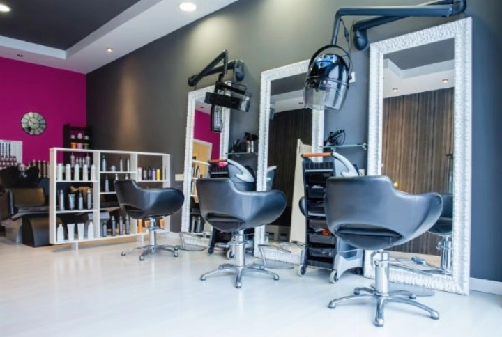 What Happens if Your Cosmetology License Expires?